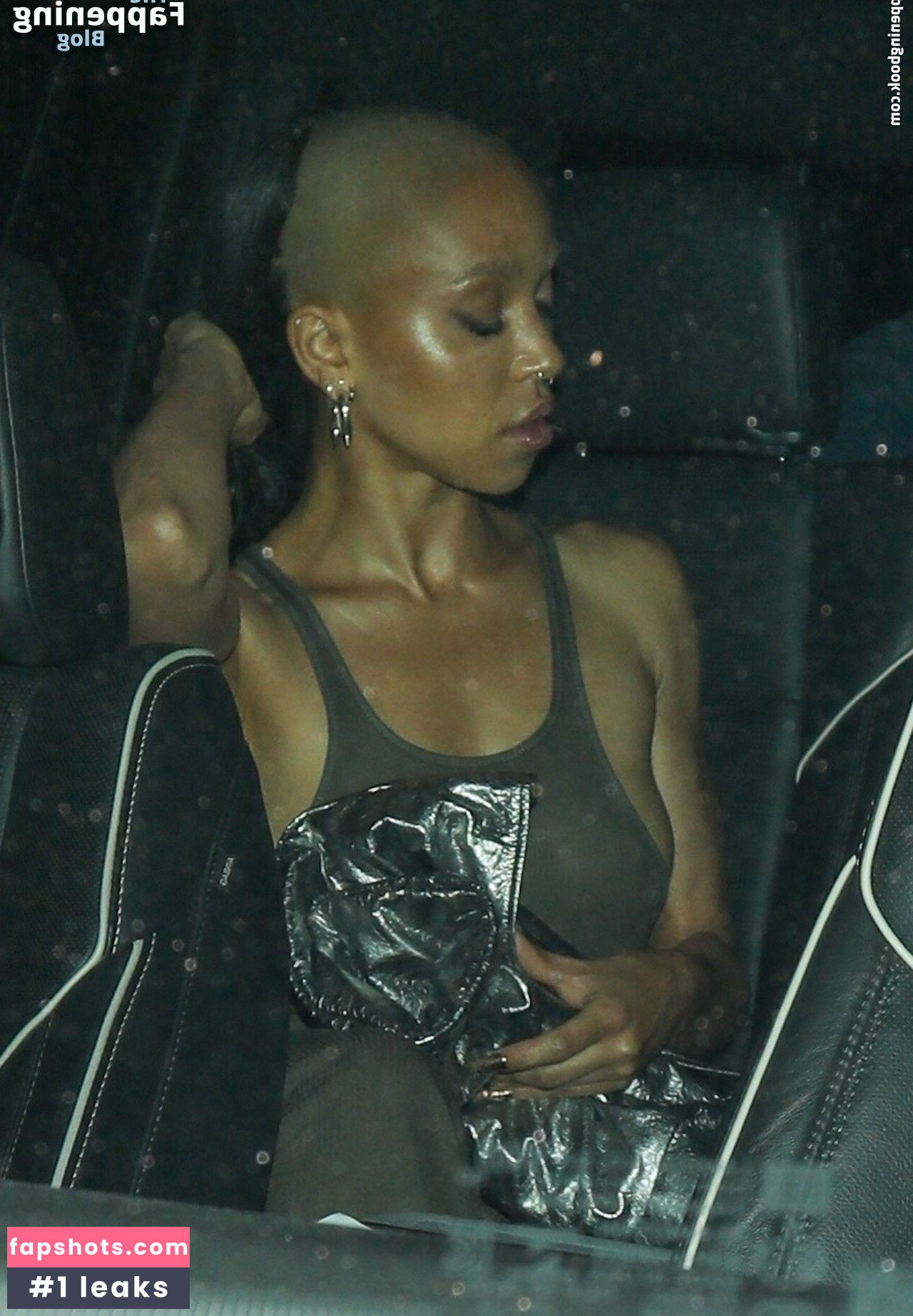 FKA twigs gallery photo #114