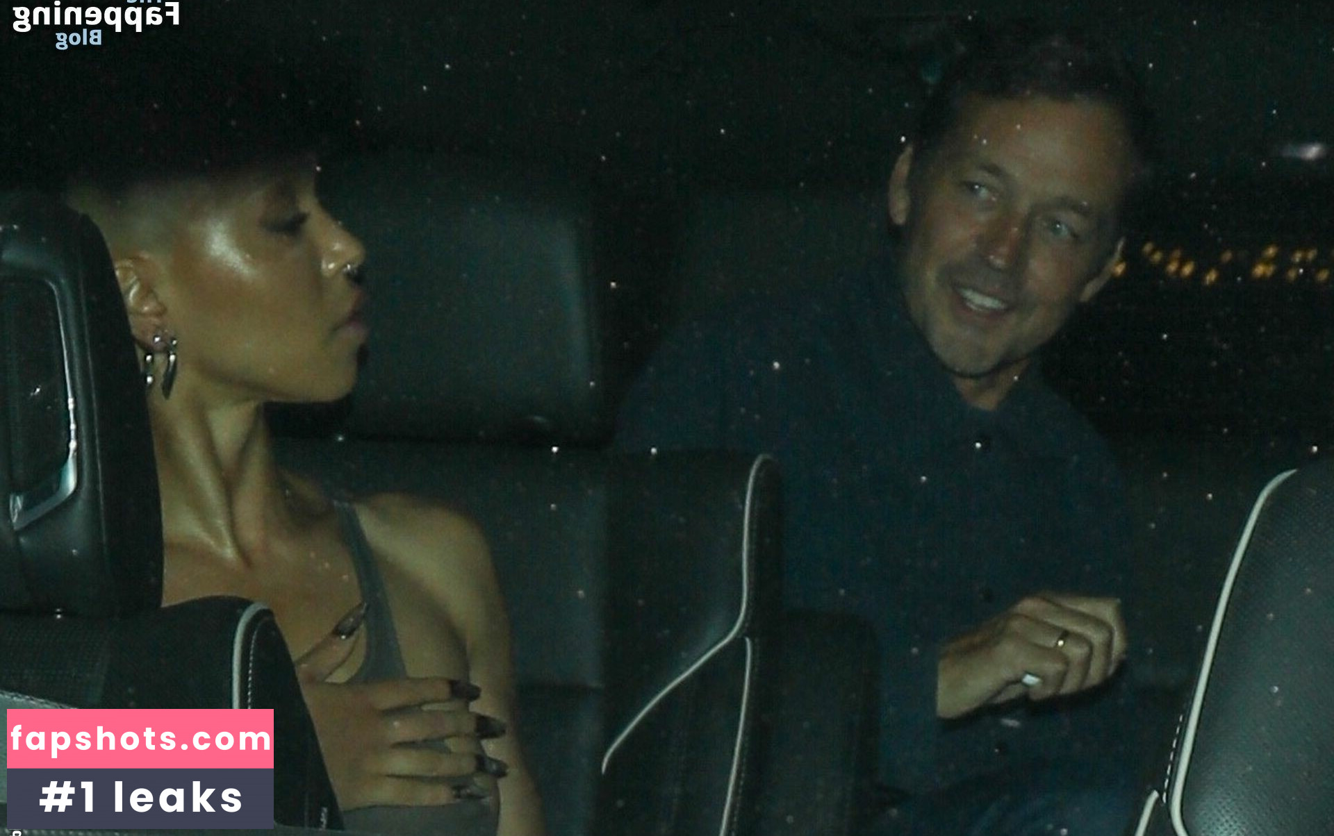 FKA twigs gallery photo #115