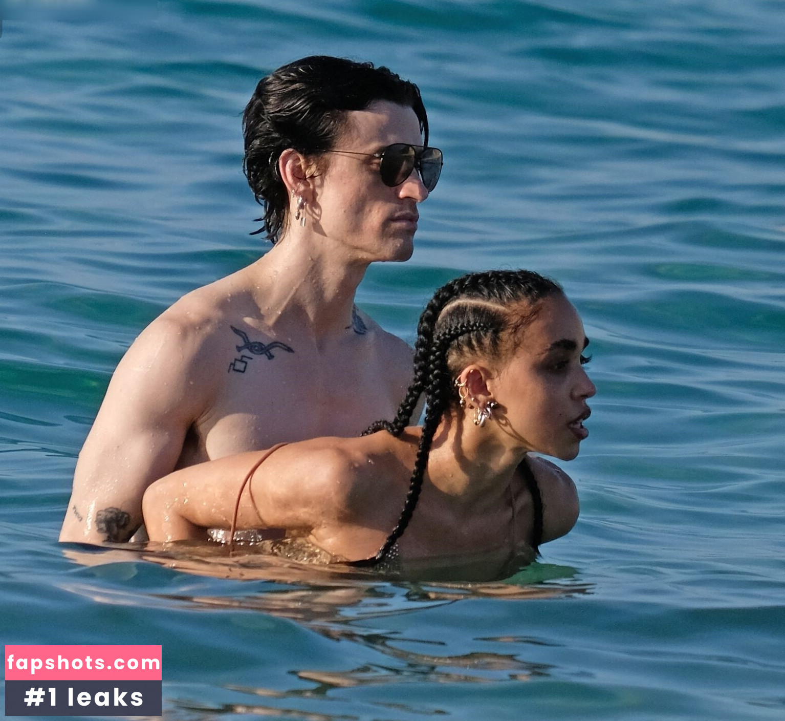 FKA twigs gallery photo #173