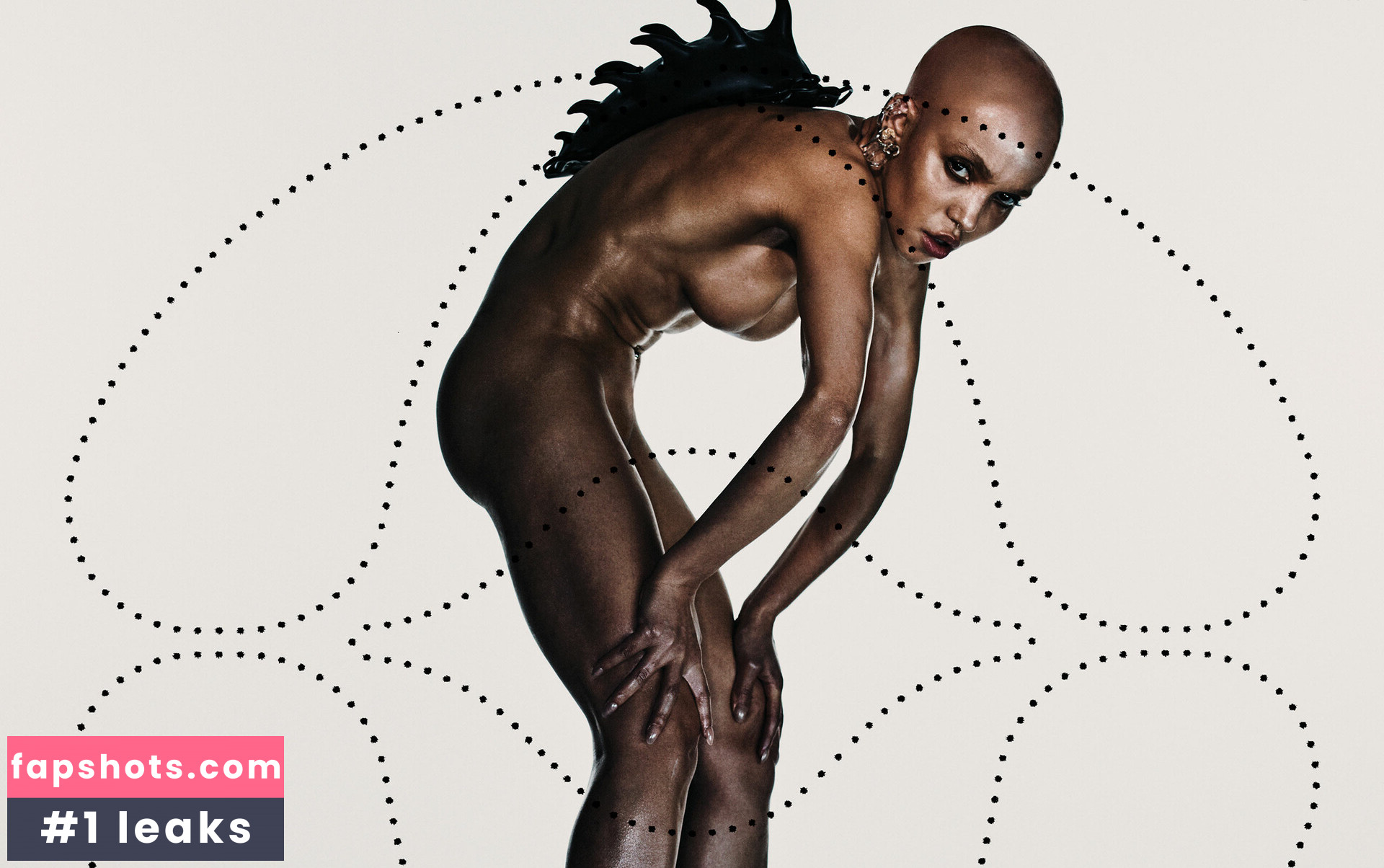 FKA twigs gallery photo #19