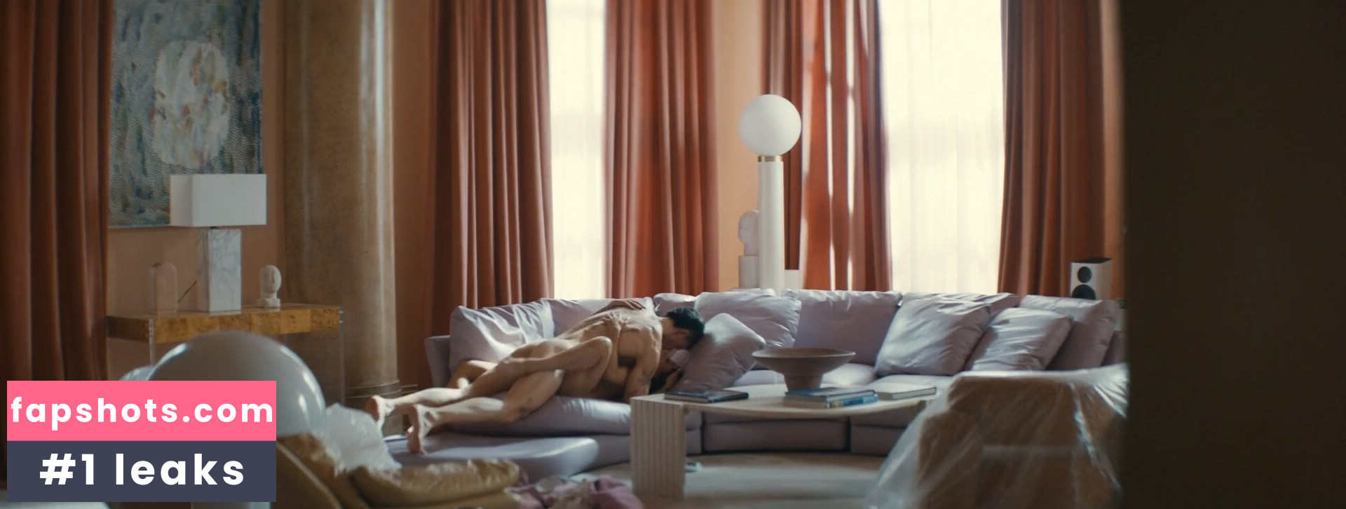 FKA twigs gallery photo #20