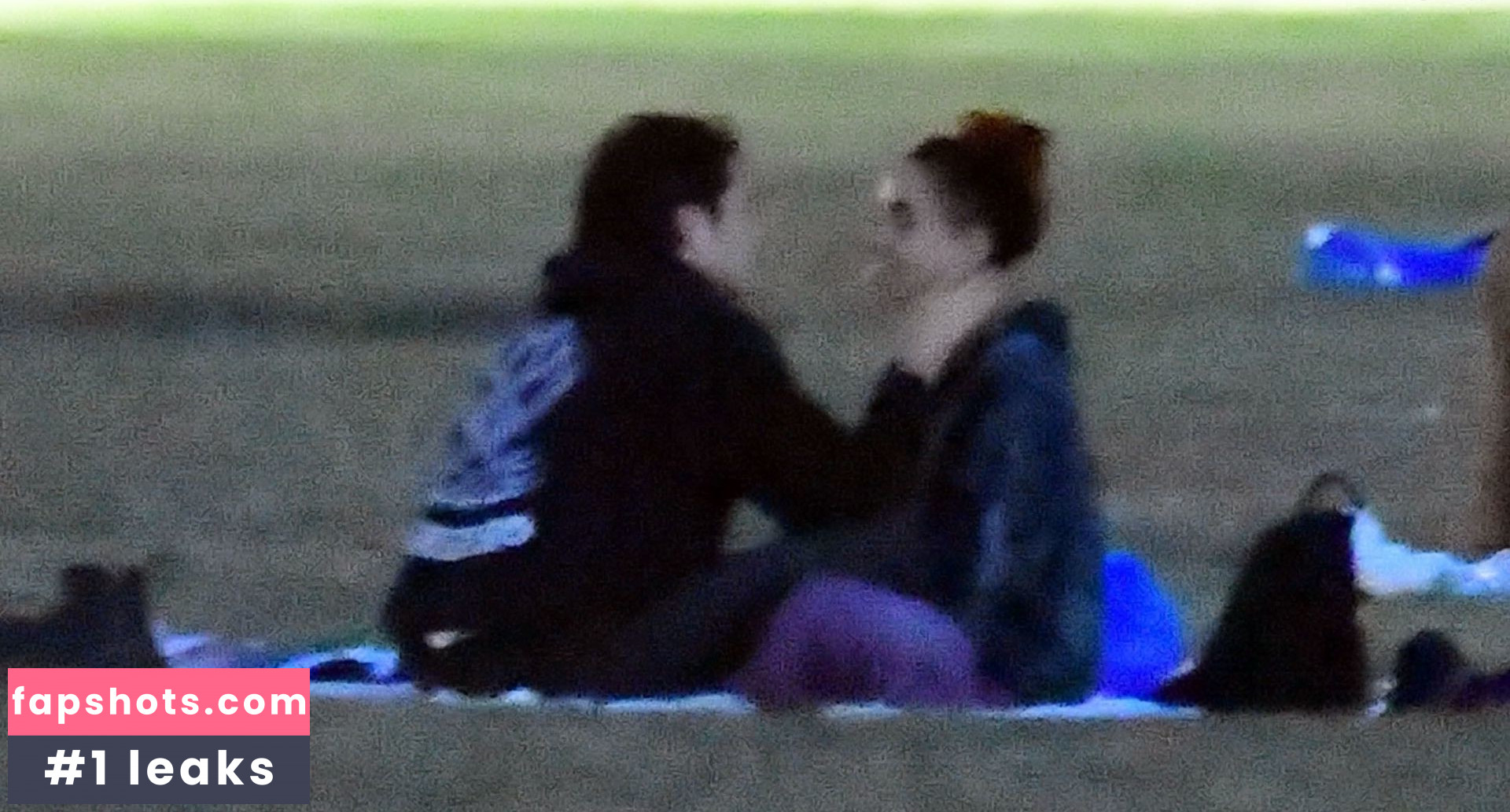 FKA twigs gallery photo #234