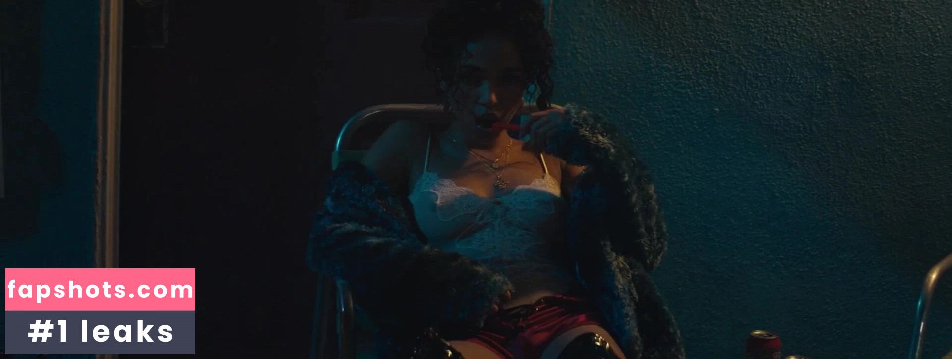 FKA twigs gallery photo #29