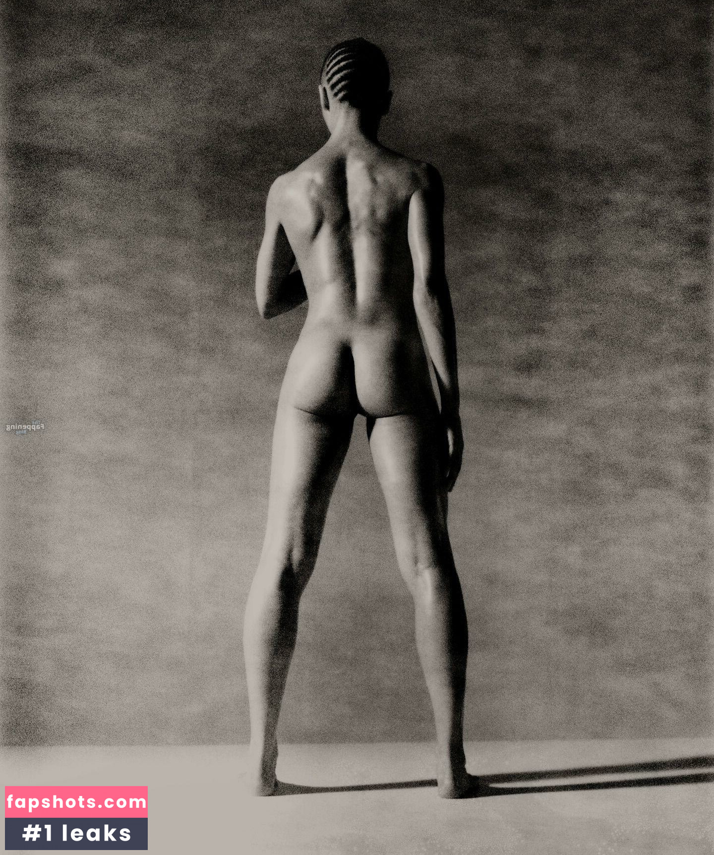 FKA twigs gallery photo #47