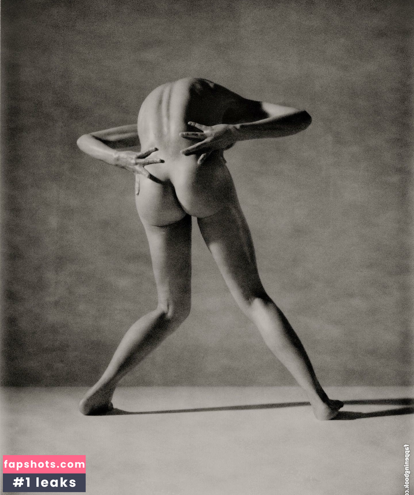 FKA twigs gallery photo #56