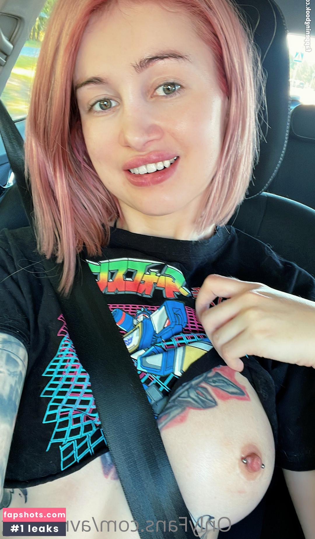 Flame Jade gallery photo #95