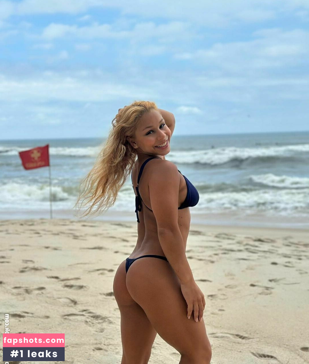 Flávia Saraiva gallery photo #44