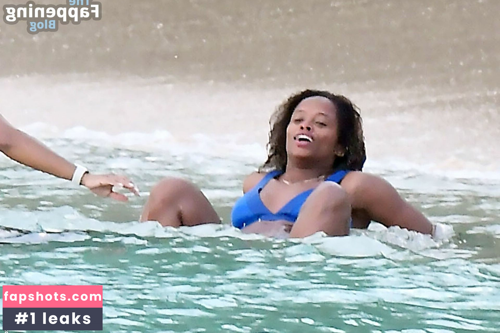 Fleur East gallery photo #17