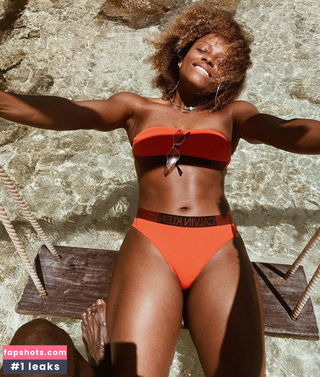 Fleur East gallery photo #74