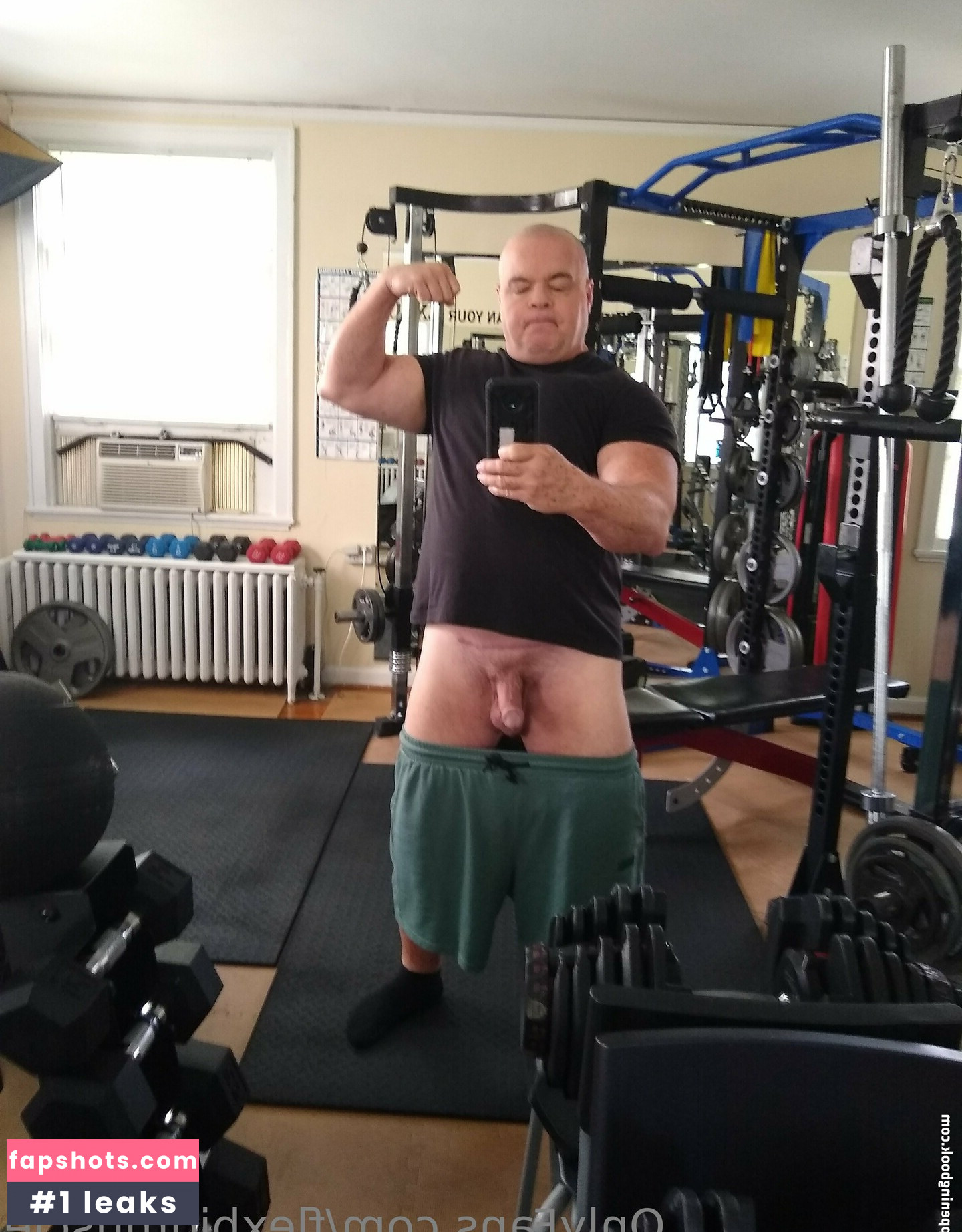 flexbigmuscle gallery photo #2