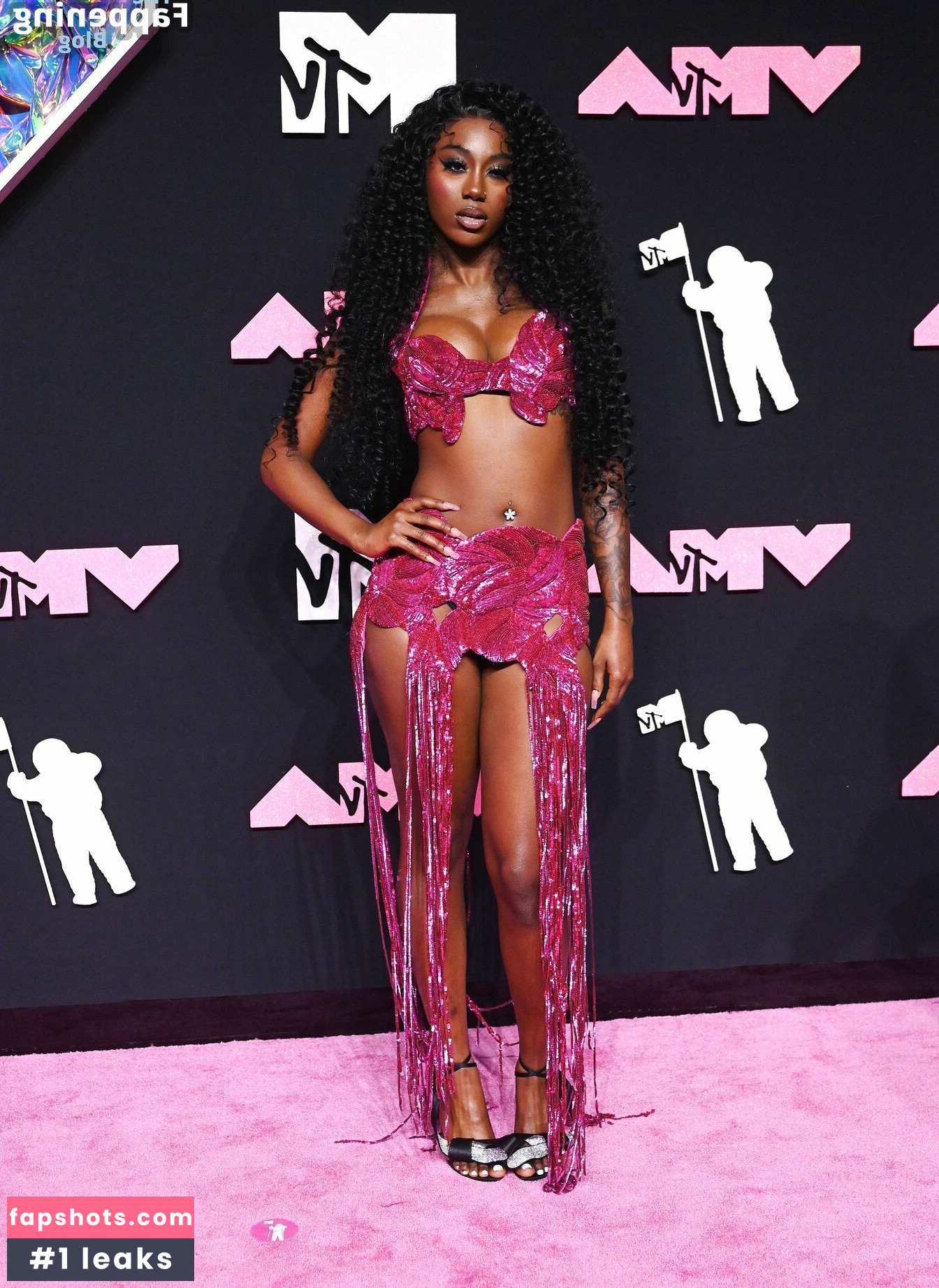 Flo Milli gallery photo #19