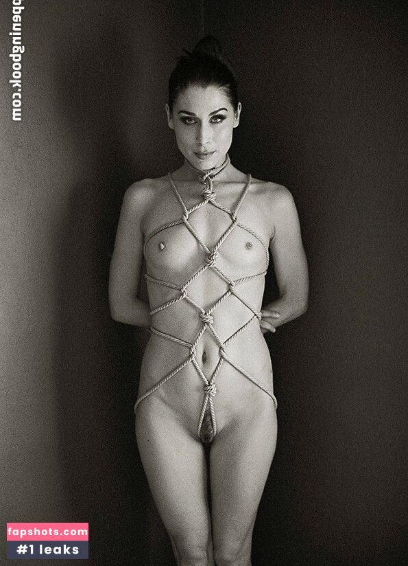 Floofie gallery photo #10