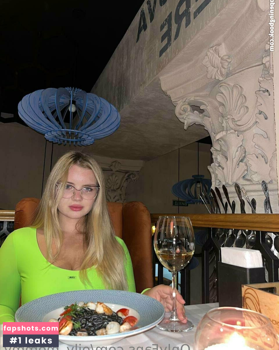 flora_belll Nahé úniky fotek pouze od fanoušků #13 - Fapshots