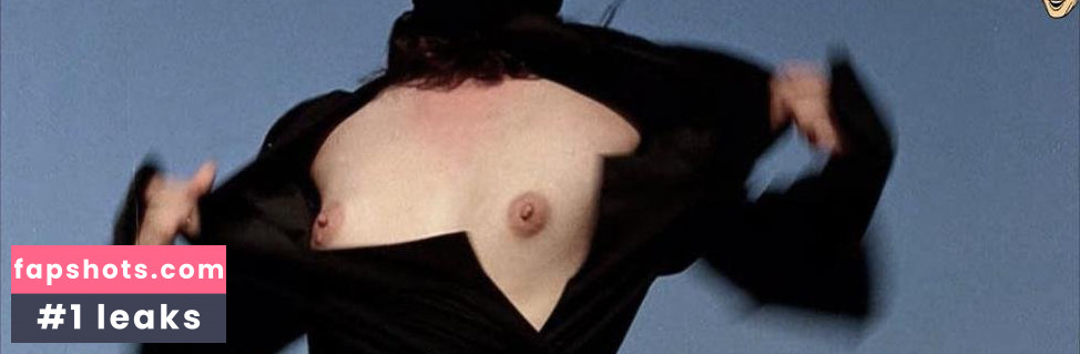 Flora Cheung gallery photo #11