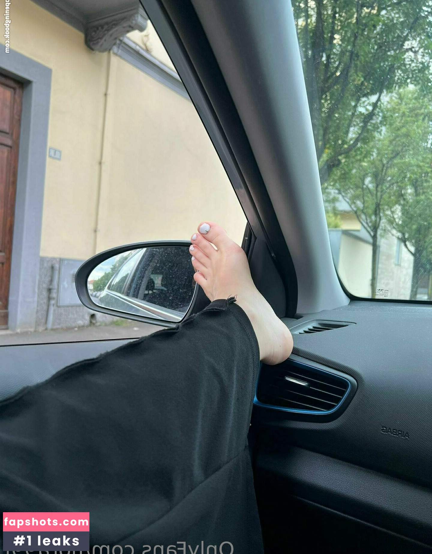 flora99f gallery photo #17