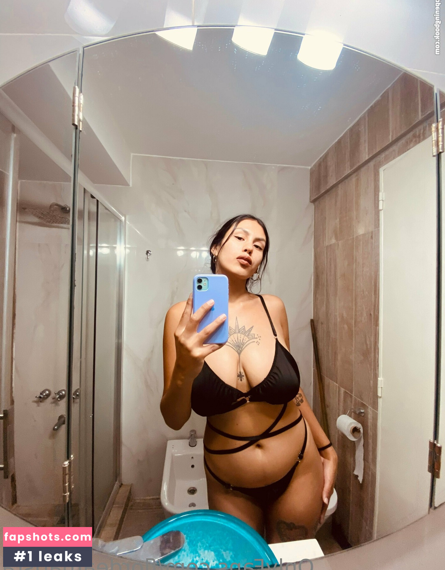 flordeamatista nude babe gallery