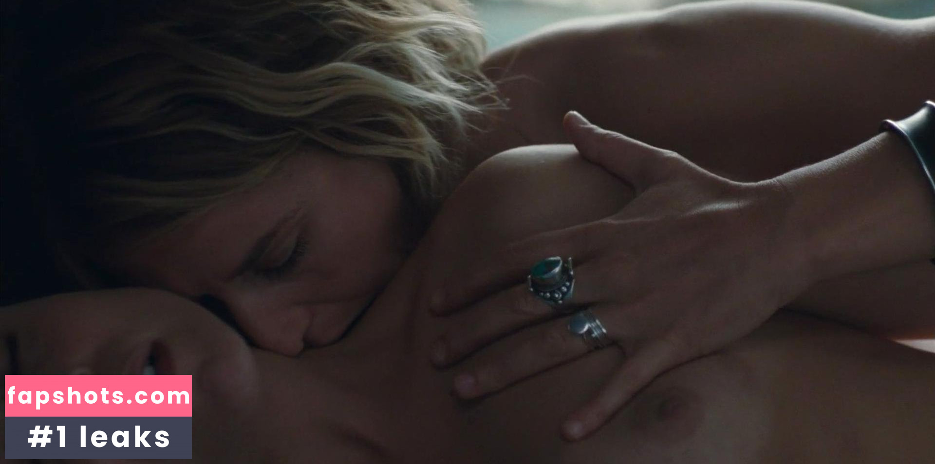 Flore Bonaventura gallery photo #12