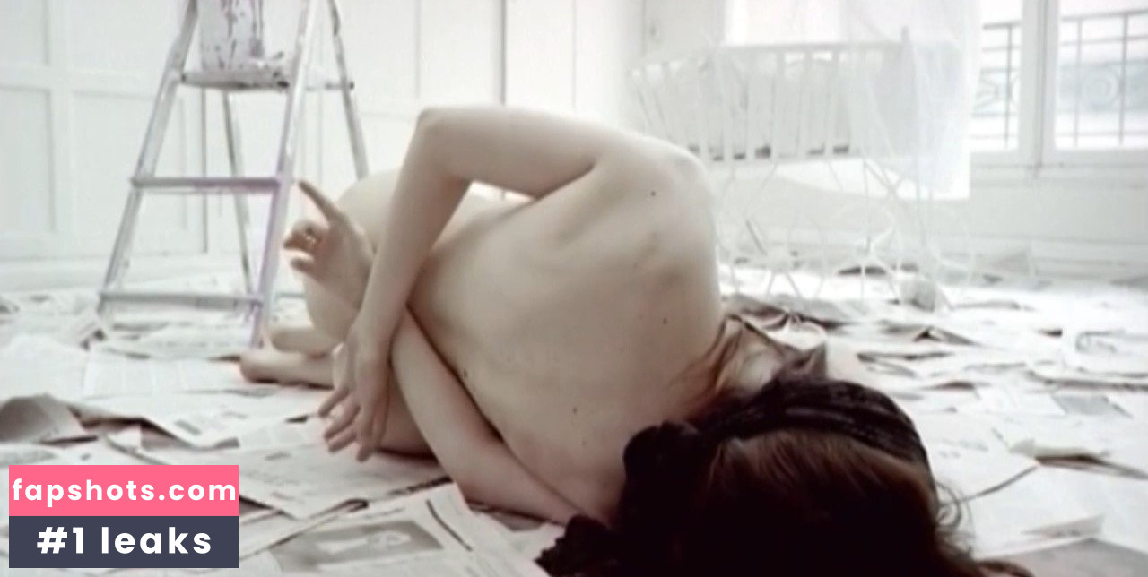 Florence Loiret Caille gallery photo #4