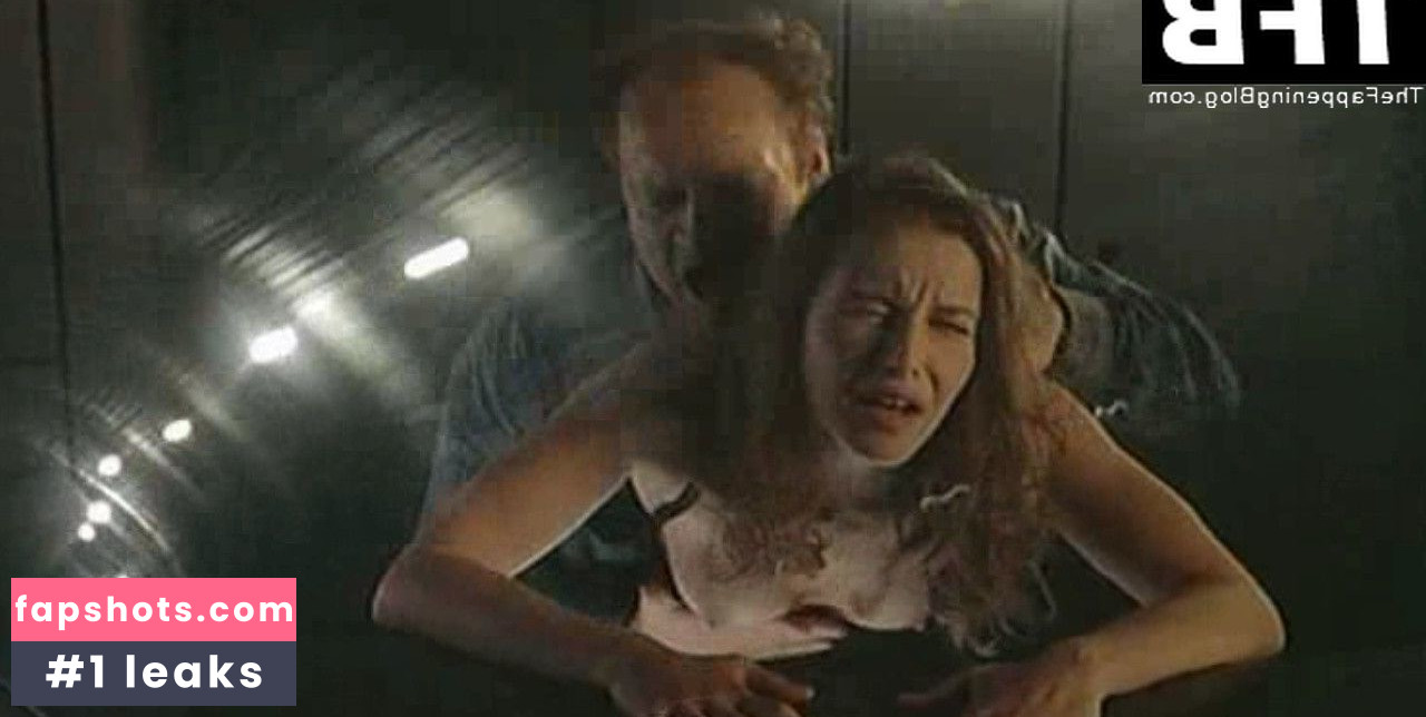 Florence Thomassin gallery photo #12