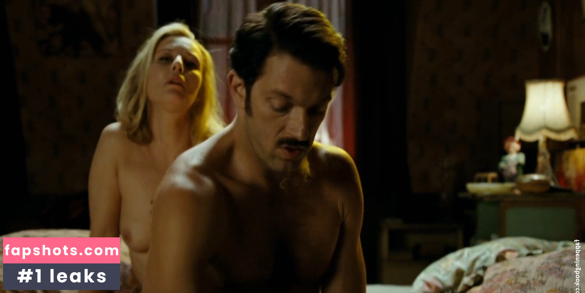 Florence Thomassin gallery photo #28