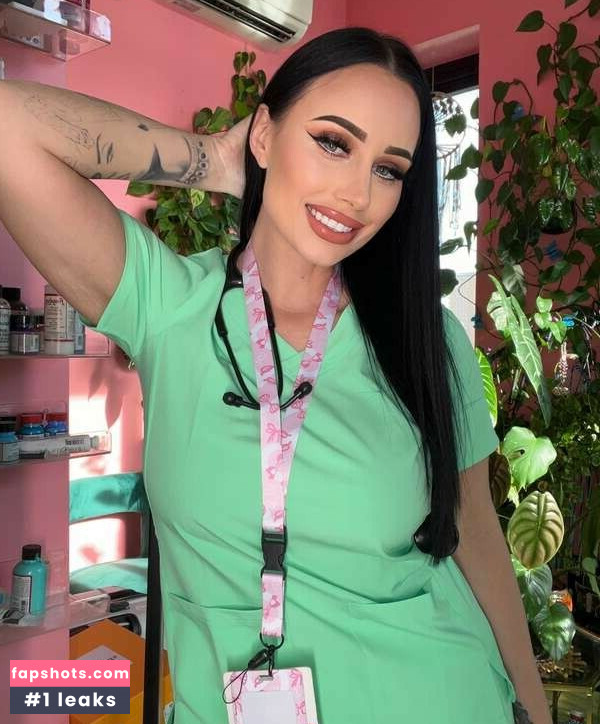 Flowerbomb Nahé úniky fotek pouze od fanoušků #2 - Fapshots