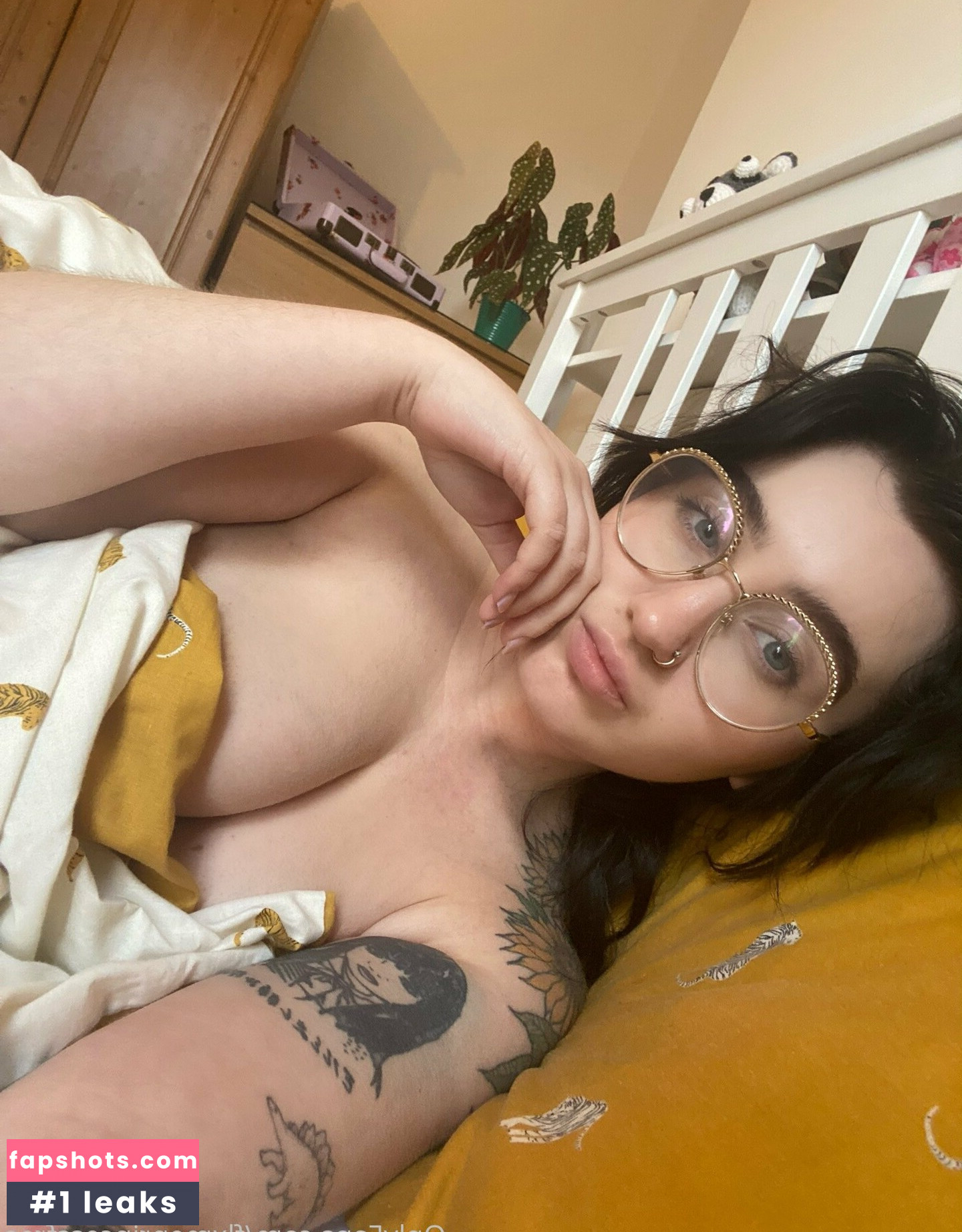 flxmeprincessfree nude babe gallery