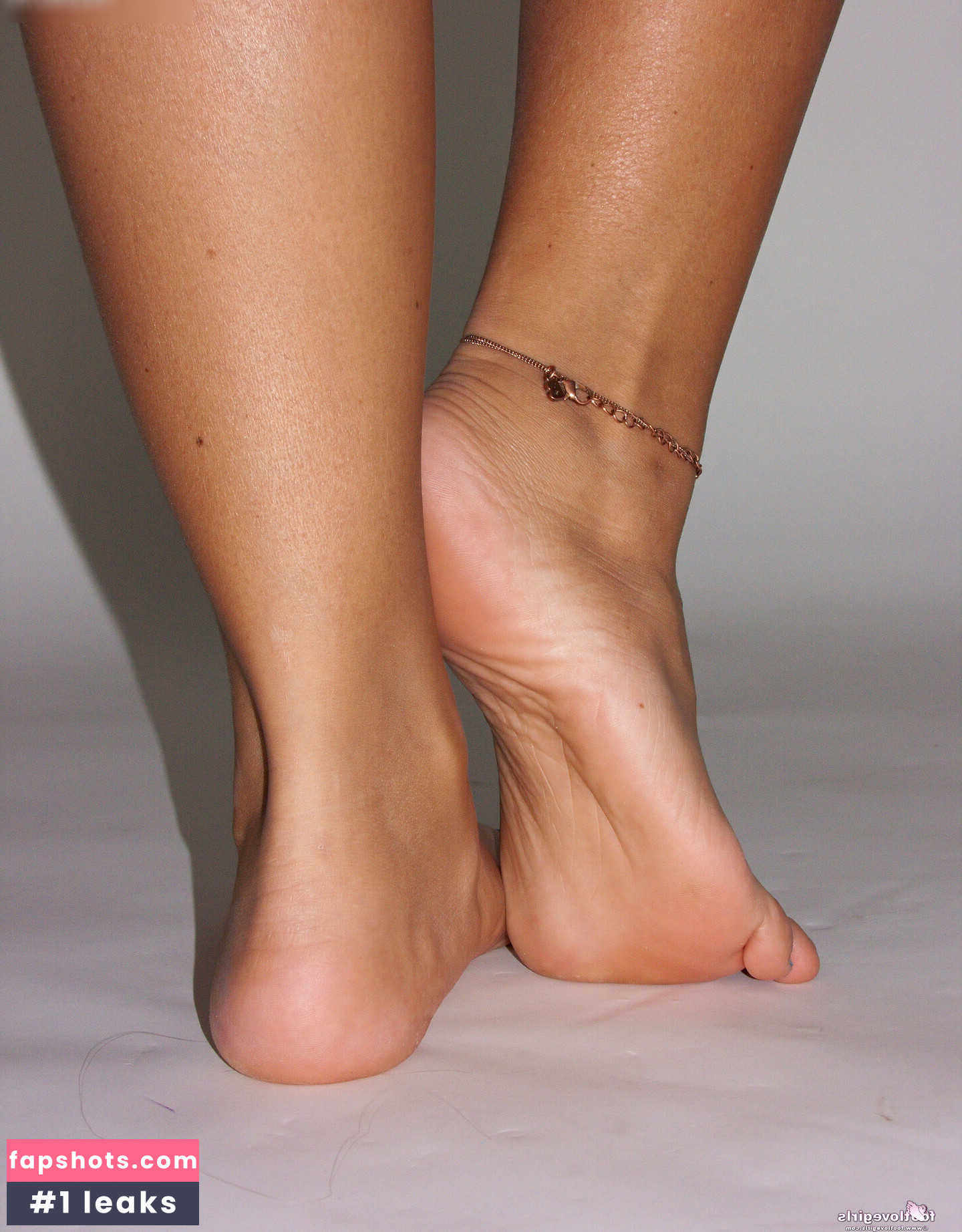 Footlovegirls Nahé úniky fotek pouze od fanoušků #910 - Fapshots