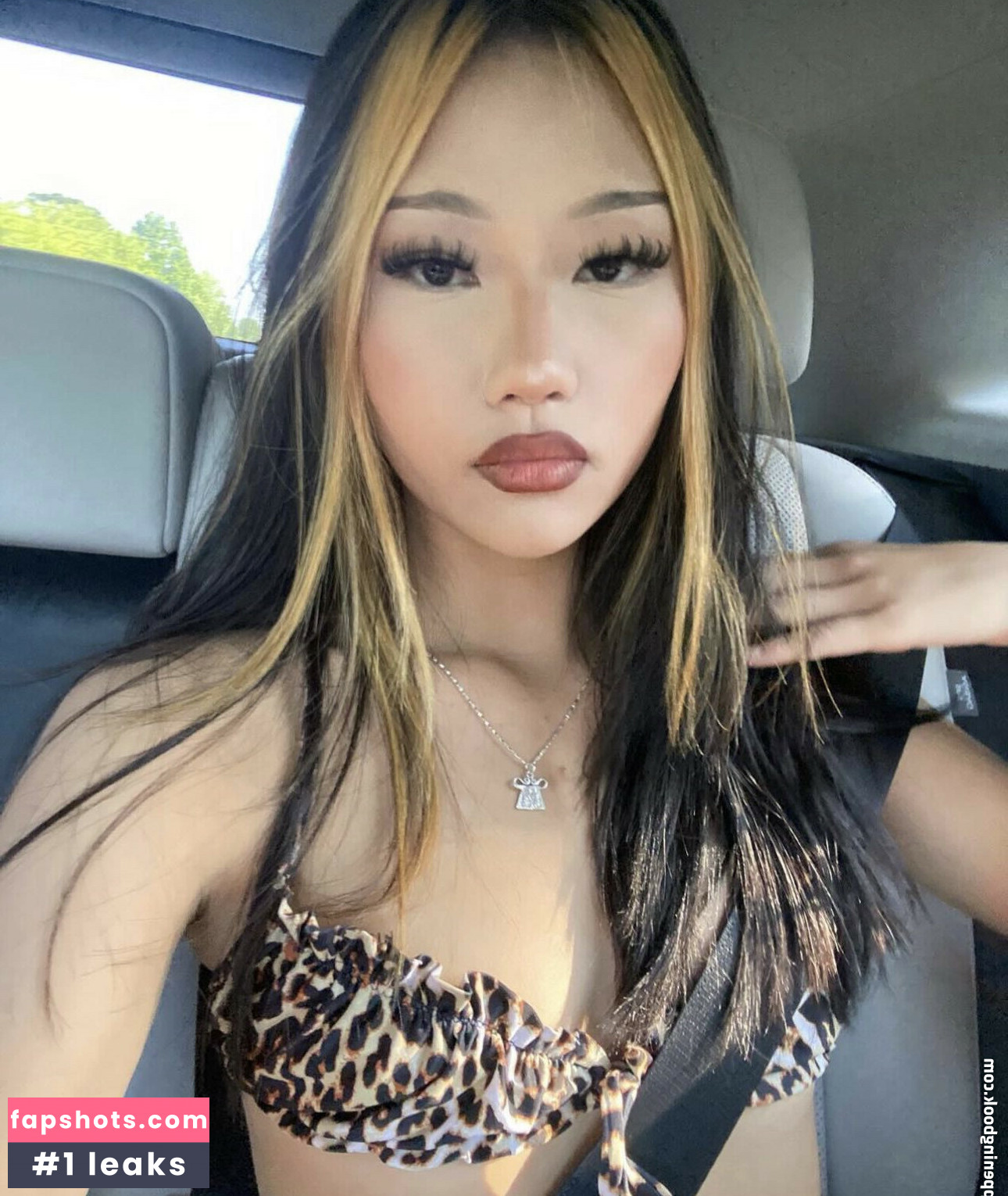 Foreign.bich gallery photo #17