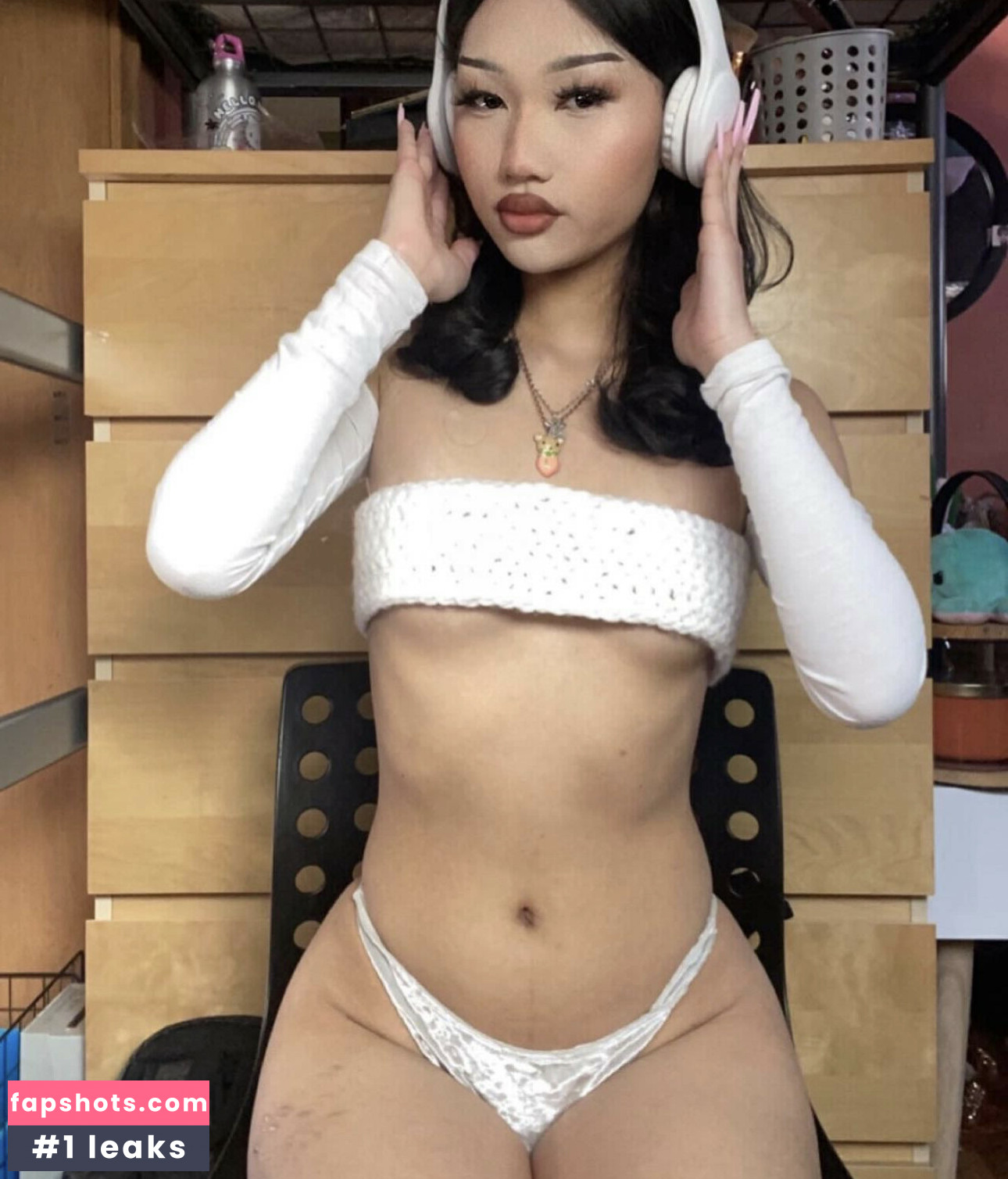 Foreign.bich gallery photo #3