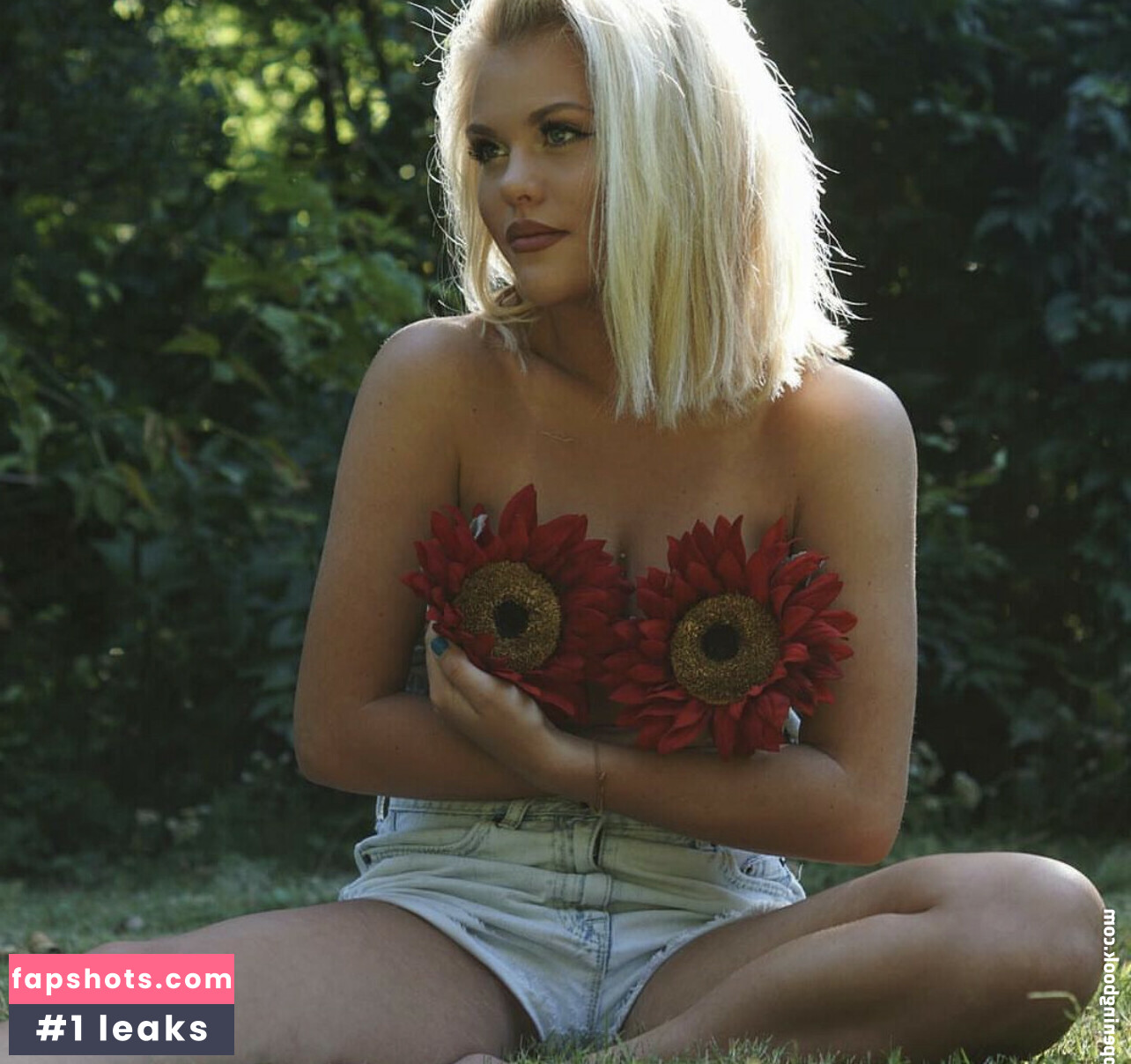 forgetsarah gallery photo #40