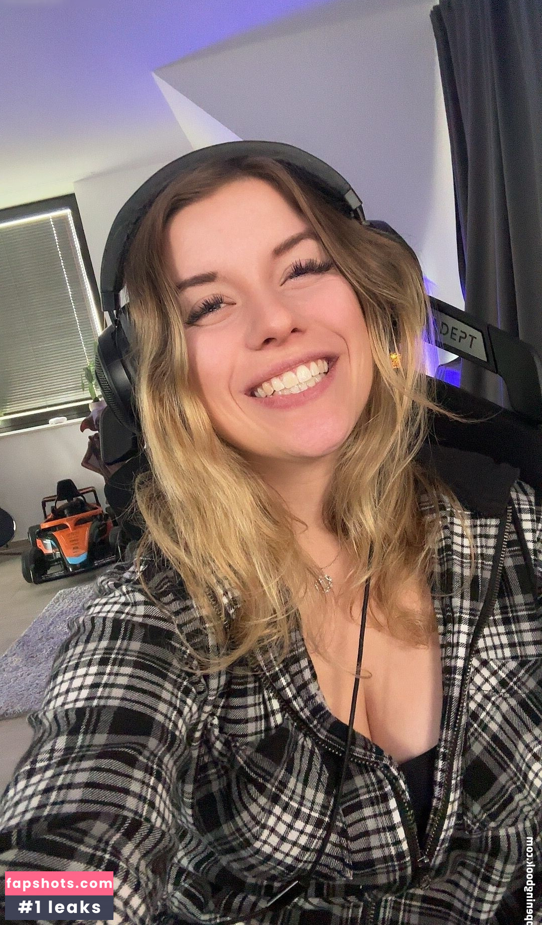 FormulaLena Filtración Desnuda OnlyFans Foto #8 - Fapshots