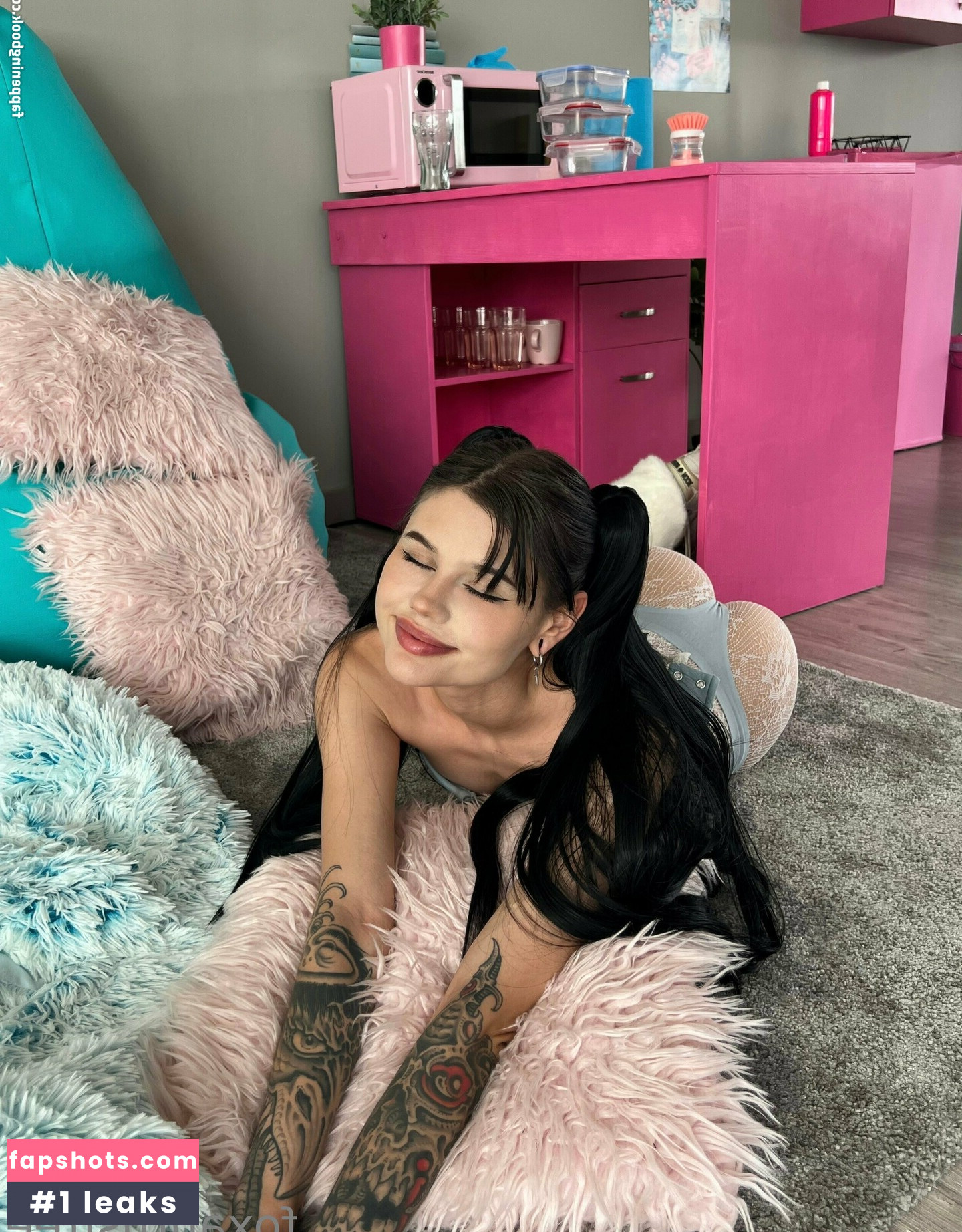 foxaurusfree gallery photo #25