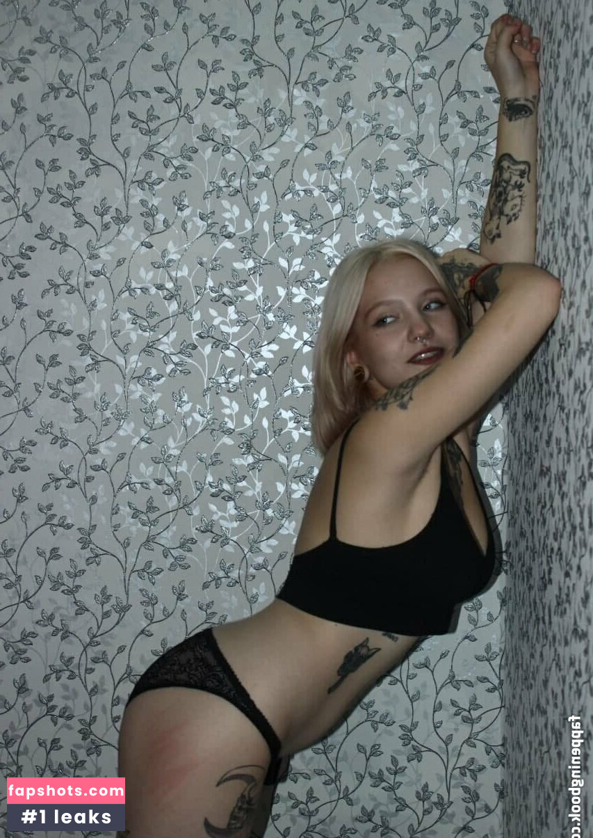 foxy_bright gallery photo #7