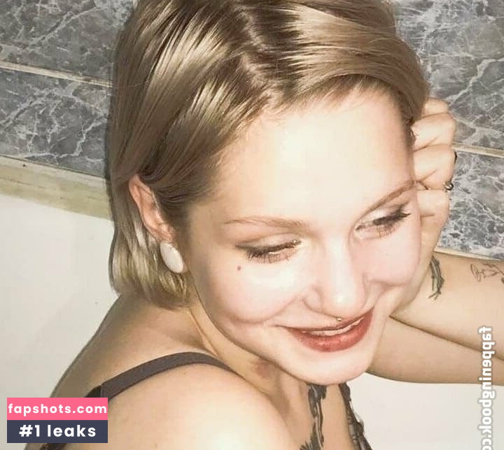 foxy_bright gallery photo #8