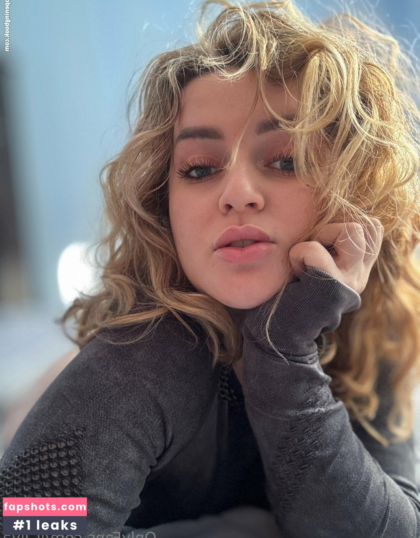 foxy_lily gallery photo #15