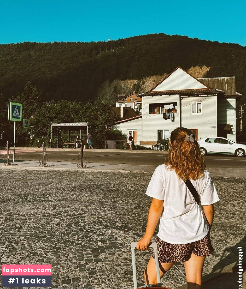 foxy_lily gallery photo #7