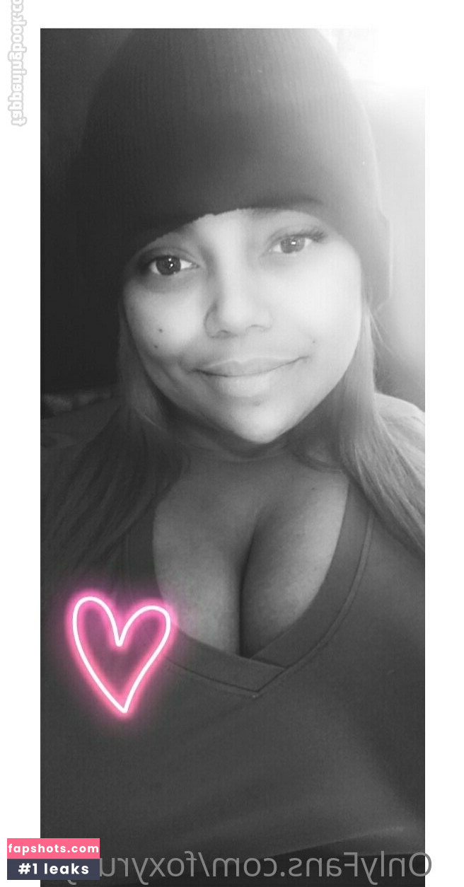 foxyrubyred nude babe gallery