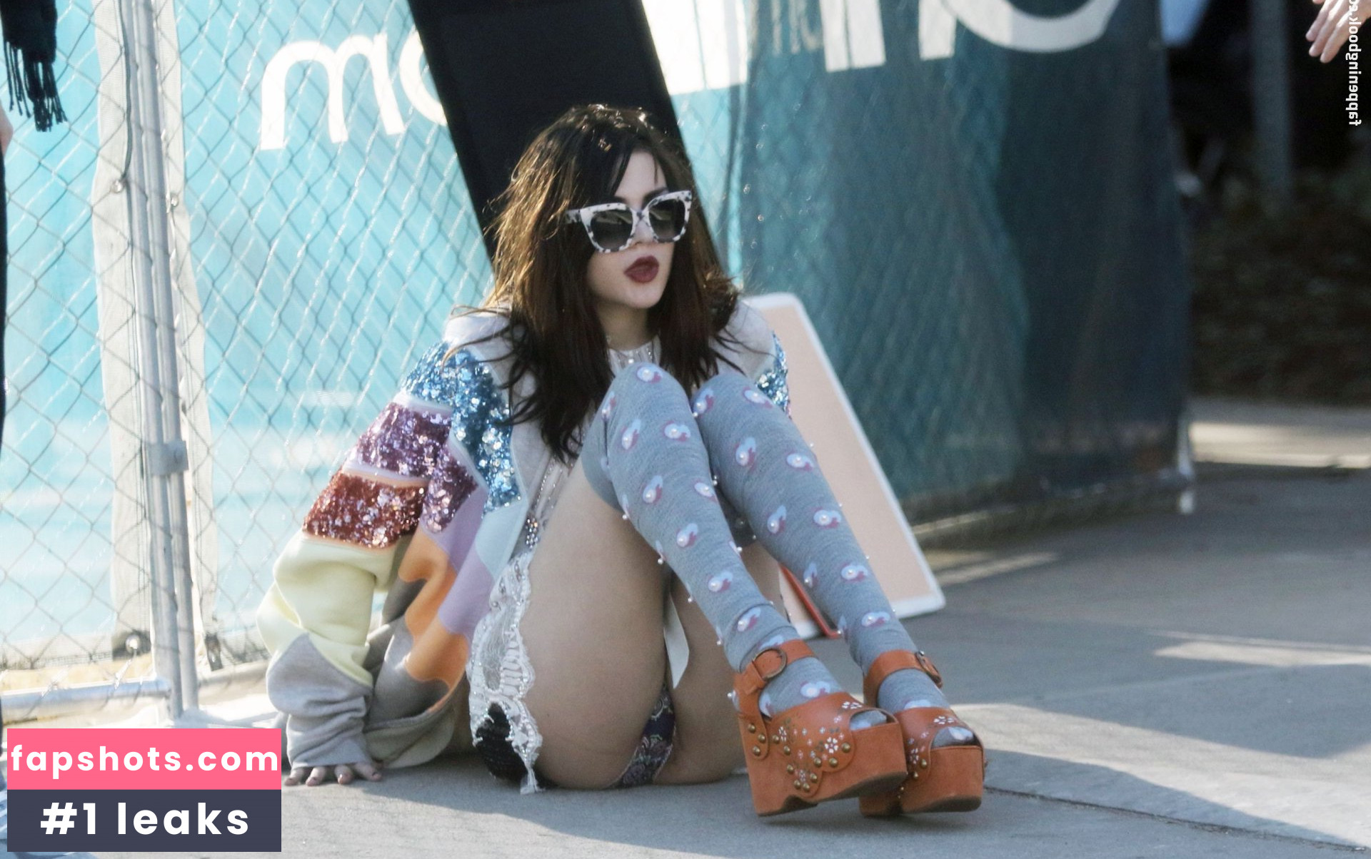 Frances Bean Cobain gallery photo #13