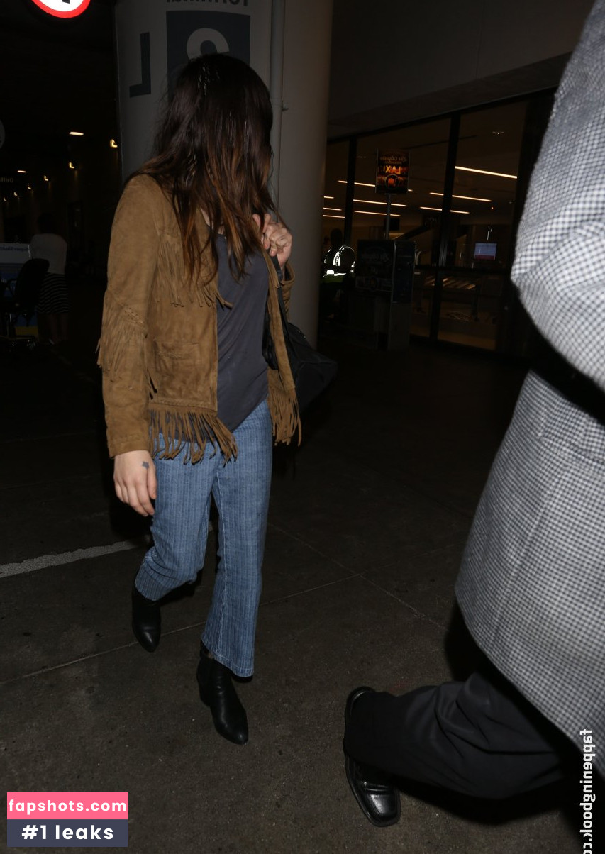 Frances Bean Cobain gallery photo #42