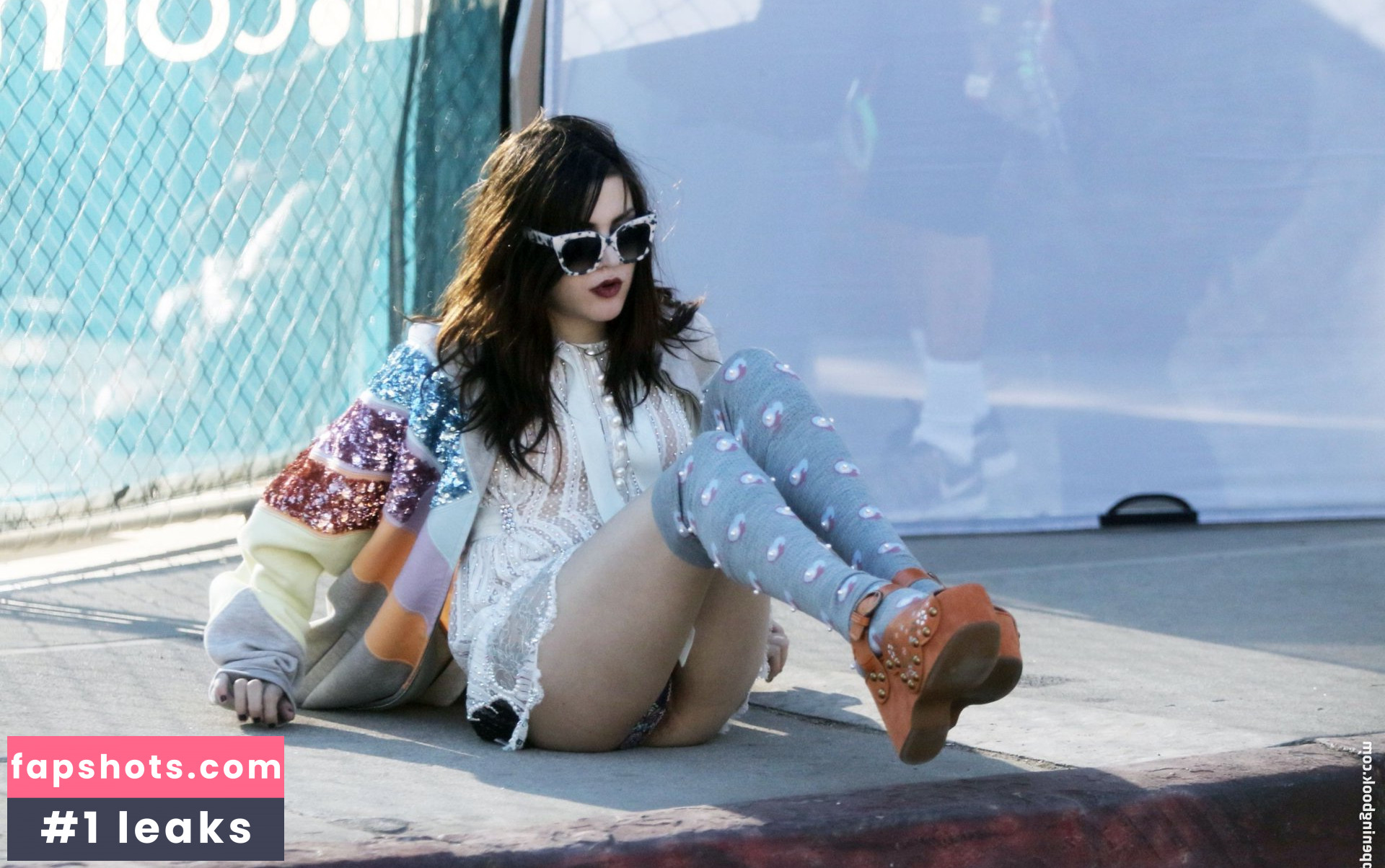 Frances Bean Cobain gallery photo #9