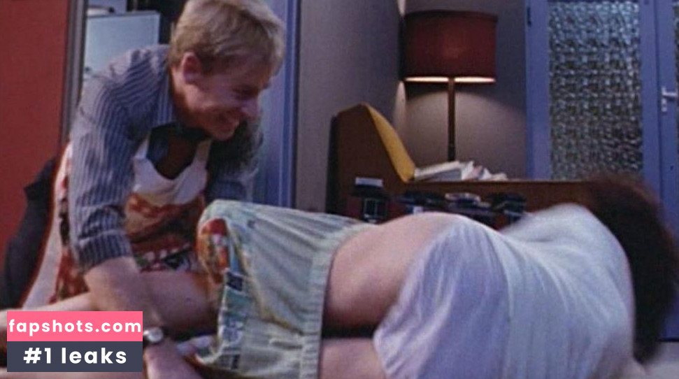 Frances O'Connor gallery photo #13