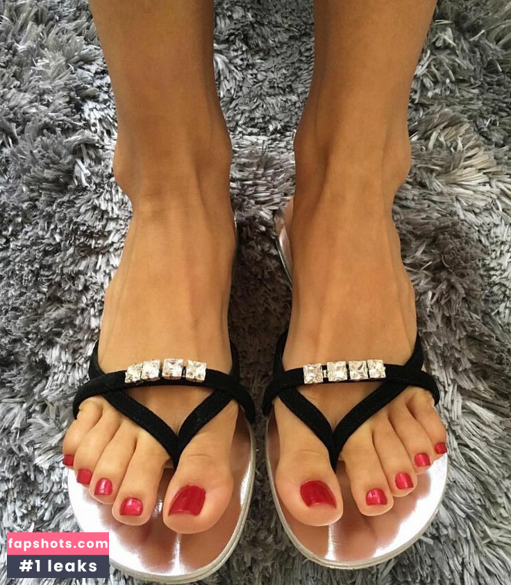 Francesca_feet gallery photo #13