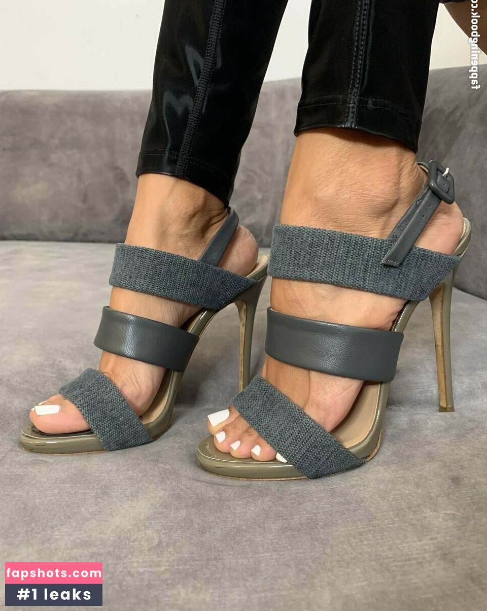 Francesca_feet gallery photo #9