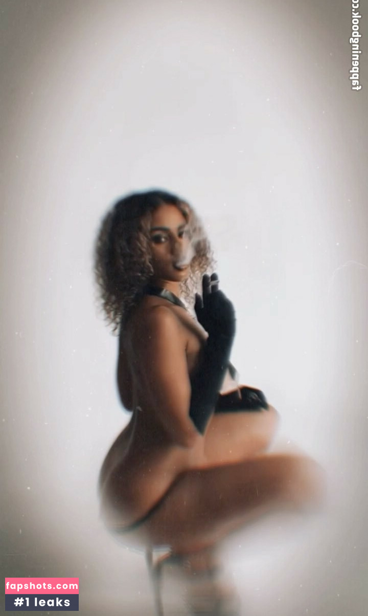 Francesca Lama gallery photo #7