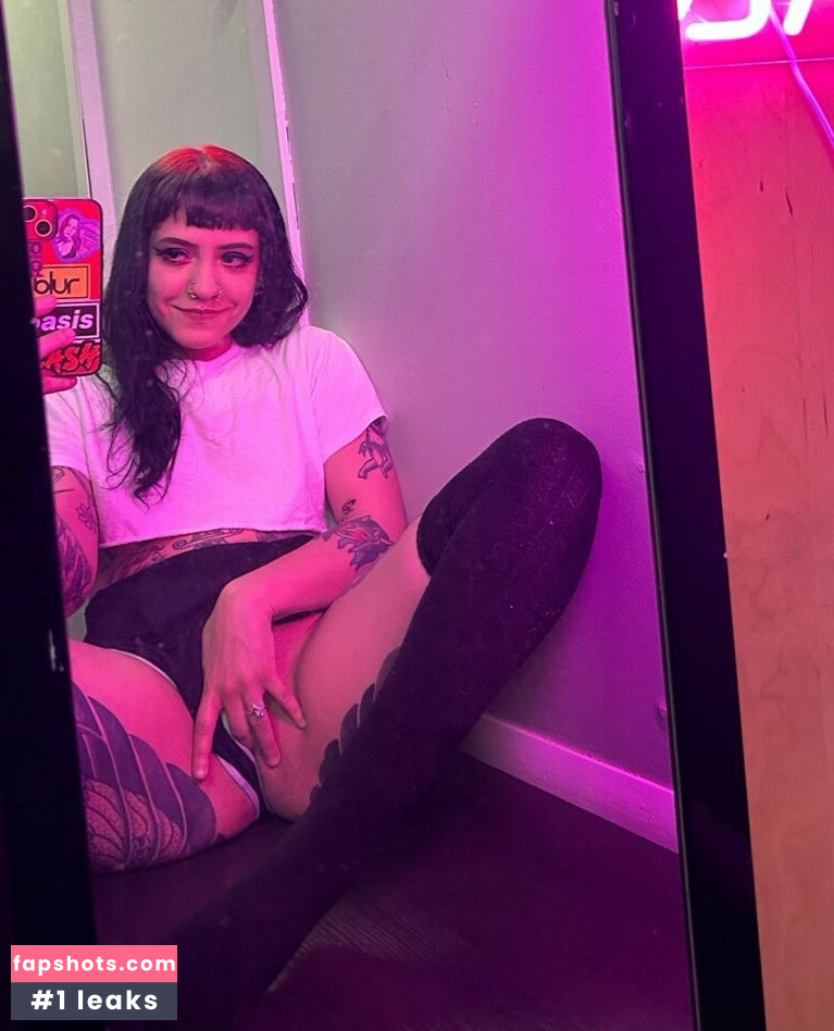 FrancisInChains gallery photo #3