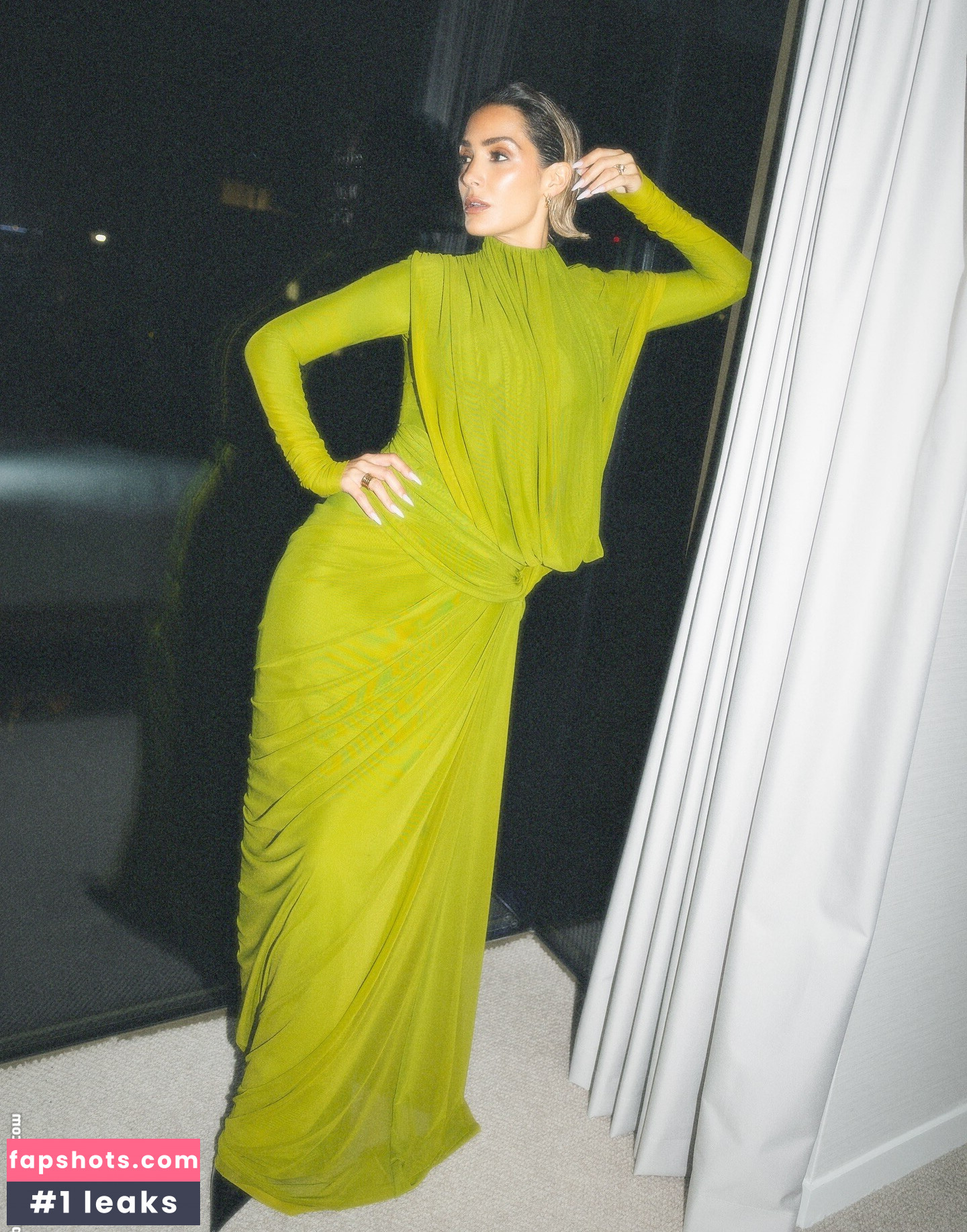 Frankie Bridge gallery photo #12