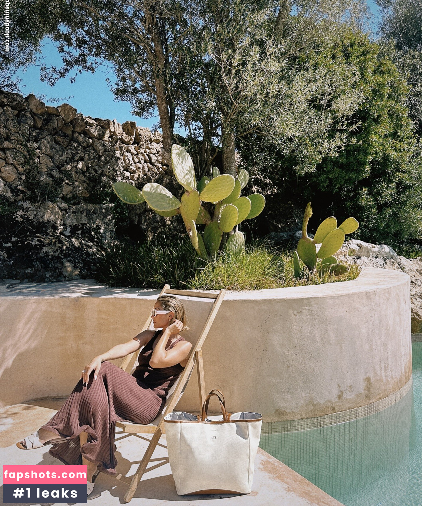 Frankie Bridge gallery photo #143