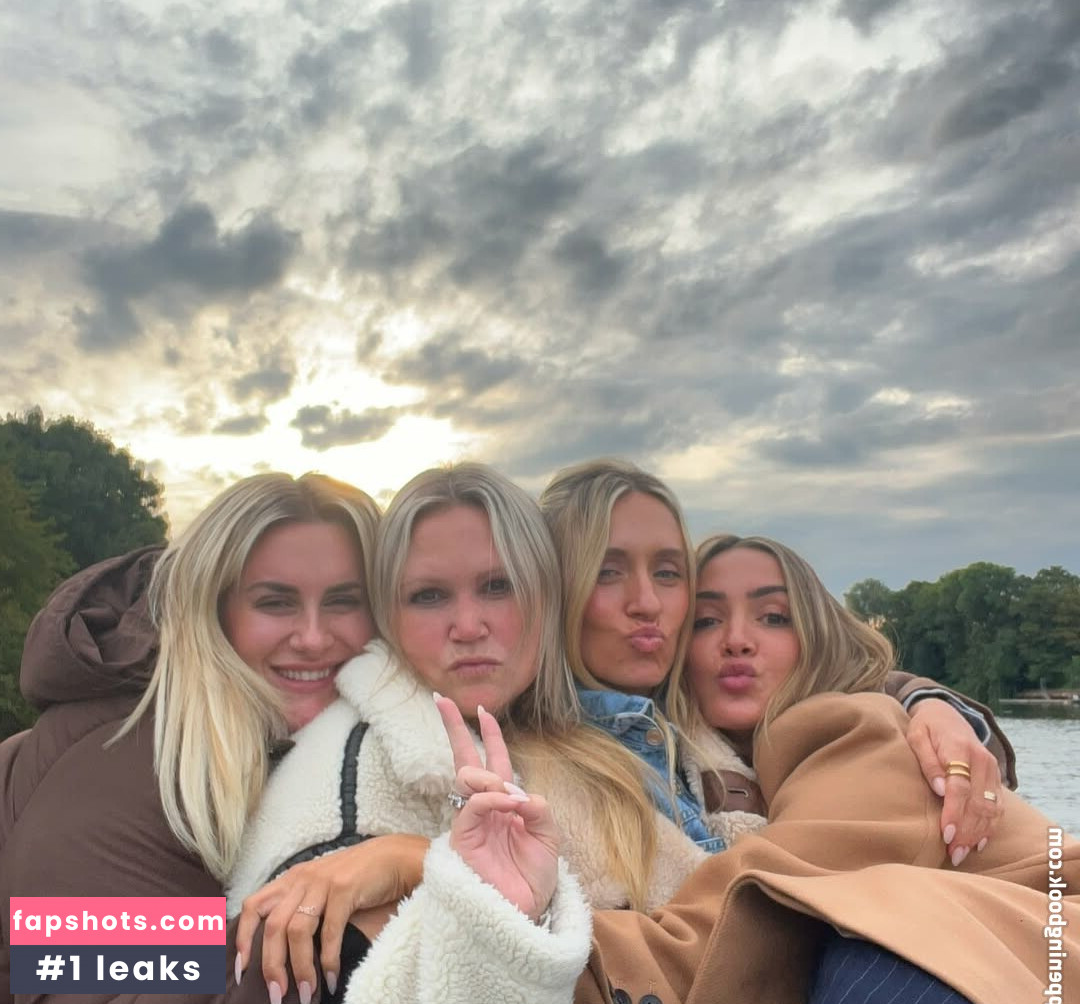 Frankie Bridge gallery photo #233