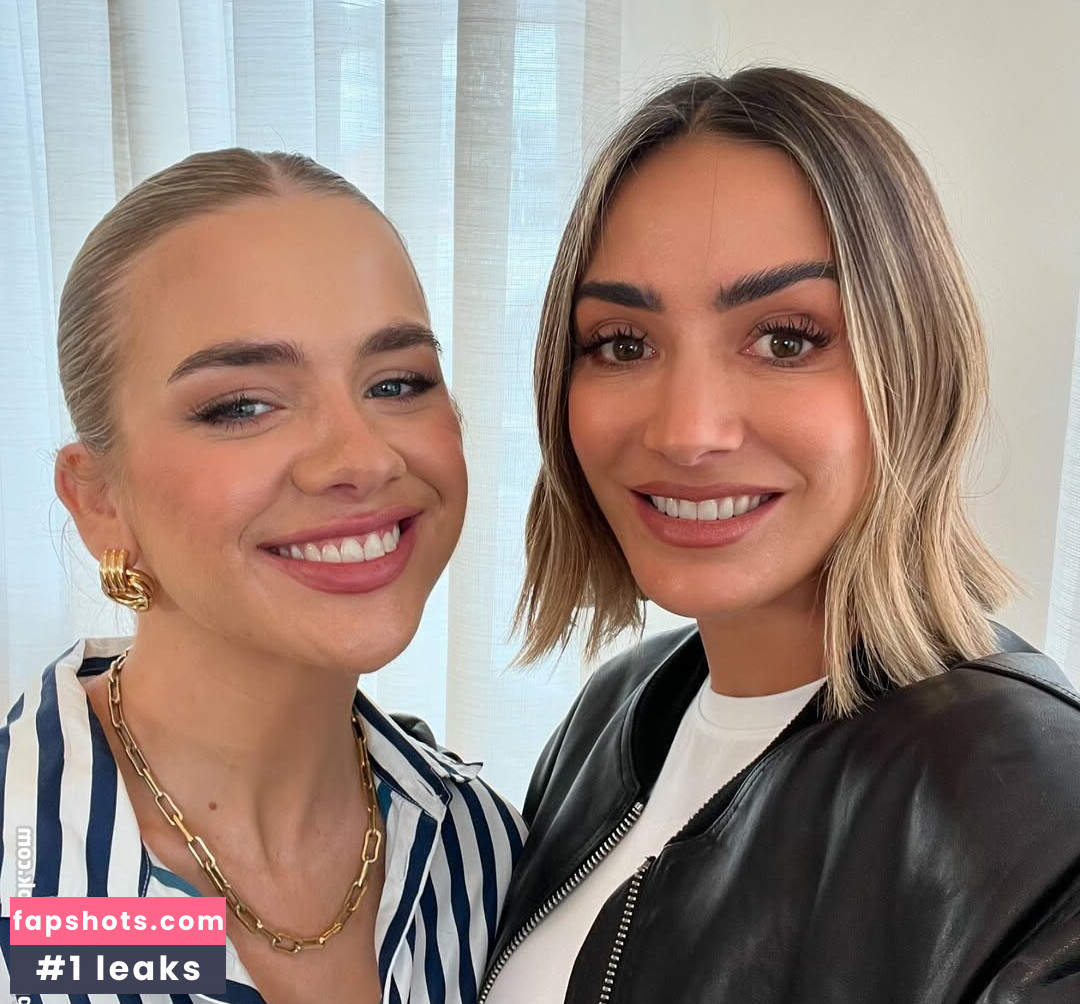 Frankie Bridge gallery photo #237