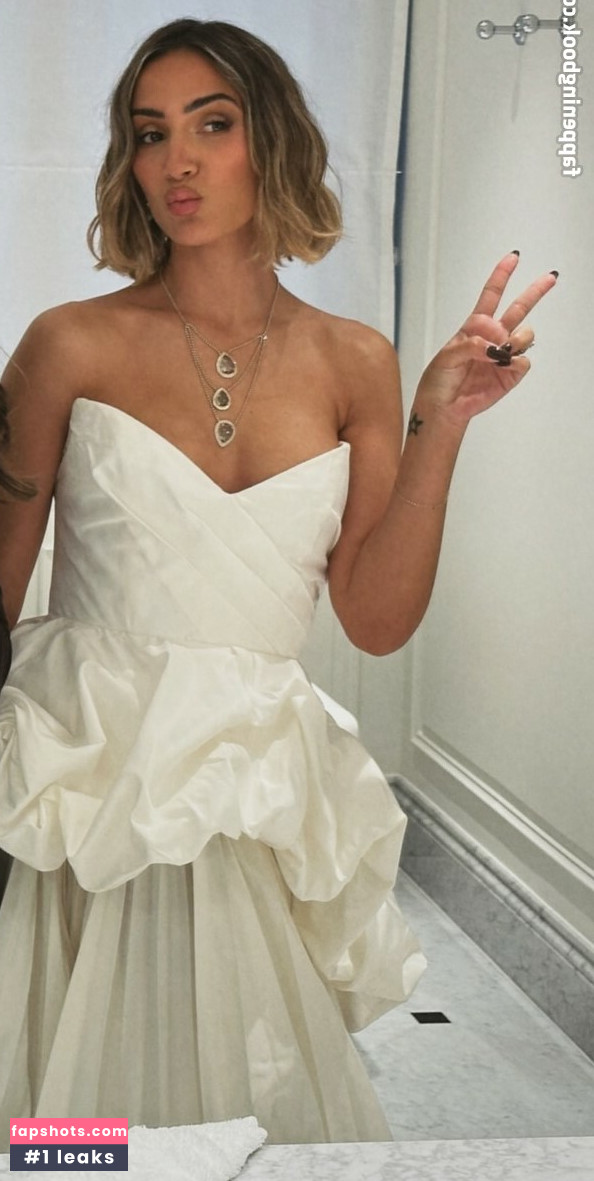 Frankie Bridge gallery photo #268